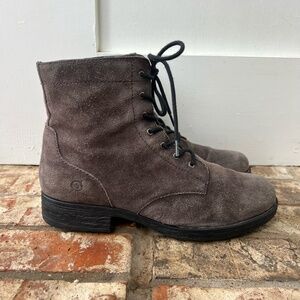 Born Boreen Moto Combat Boots Womens 9.5 M Suede Lace Up Side Zip Grunge Boho